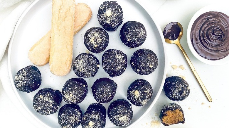 Chocolate truffles and ladyfinger cookies