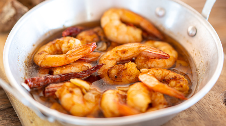 plate of gambas al ajillo