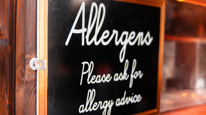 Allergen sign in restaurant