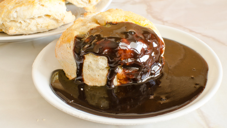 Scone with chocolate gravy