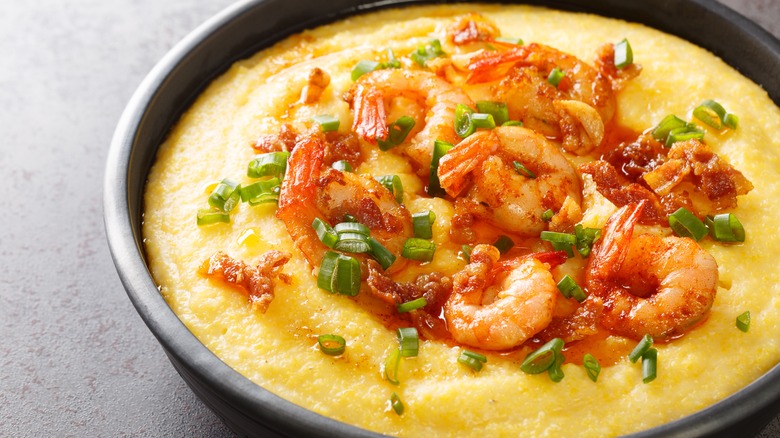 Shrimp and grits in bowl