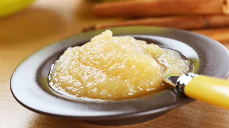 applesauce in small serving bowl