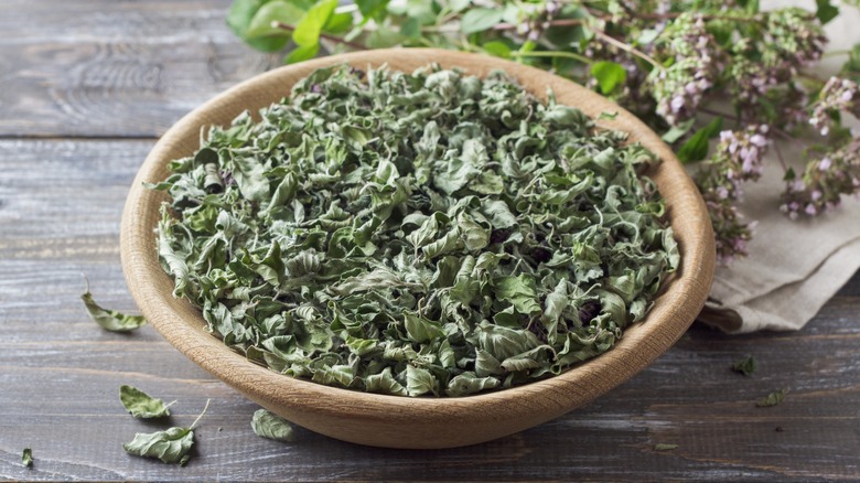 oregano in bowl