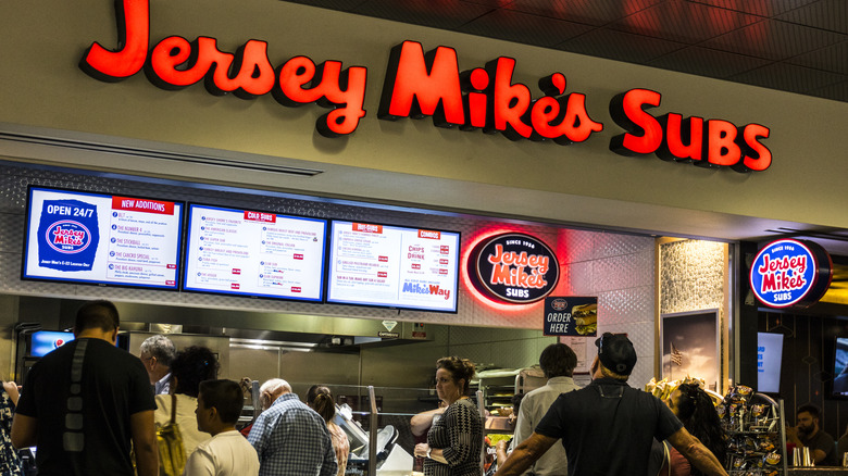 busy Jersey Mike's store