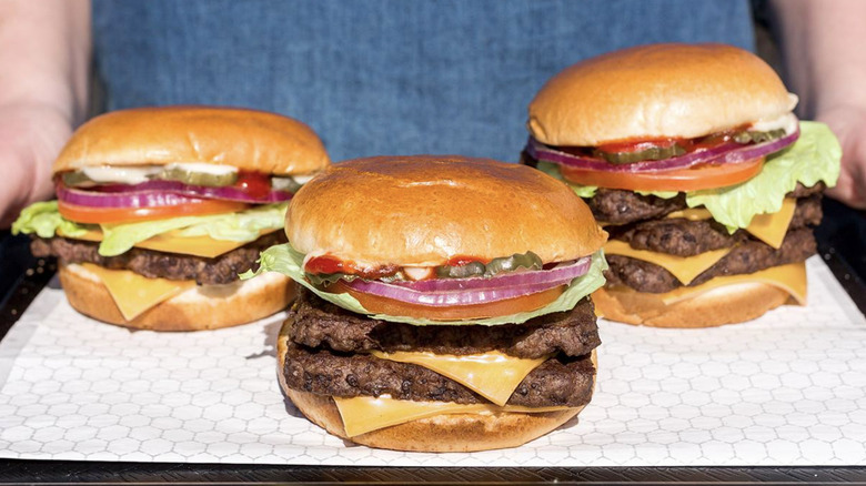 wendy's dave's cheeseburgers on tray