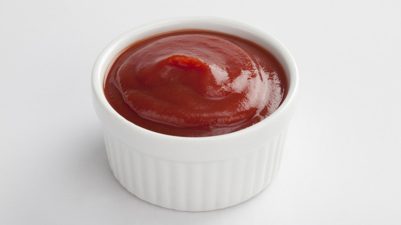 ketchup in ramekin