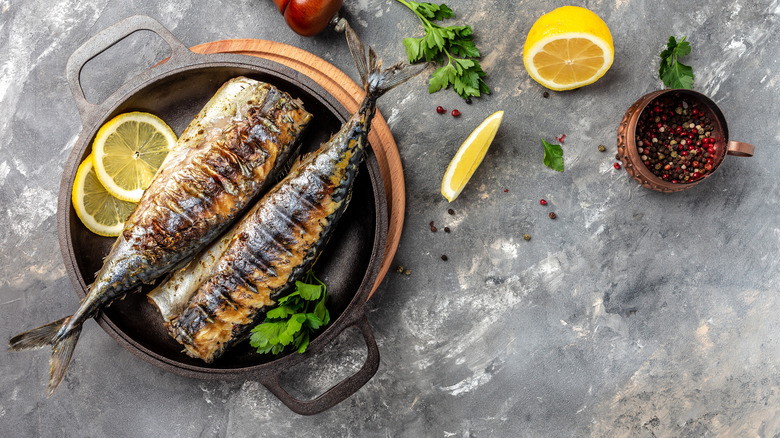 grilled mackerel with peppercorns