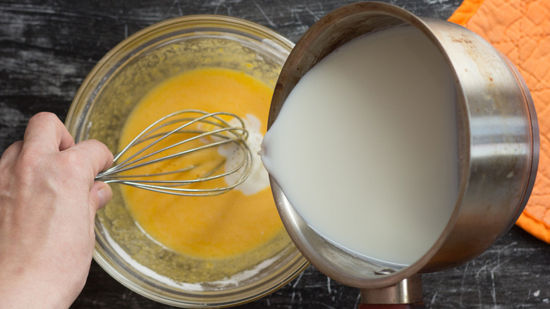 Tempering eggs with cream