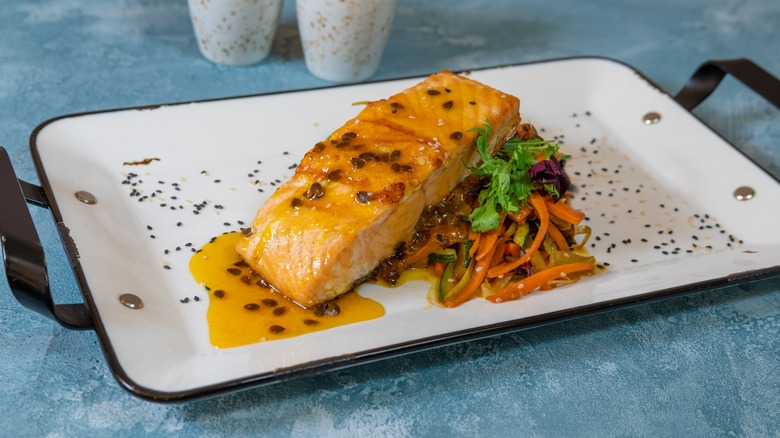 Salmon with passion fruit sauce