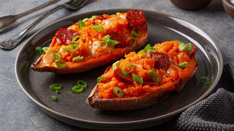 Spicy baked sweet potatoes