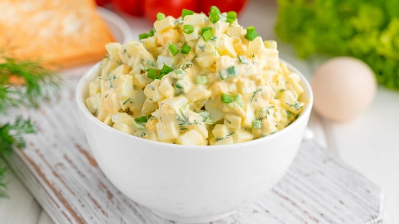 The Shredded Egg Salad Trend and Different Ways to Approach it