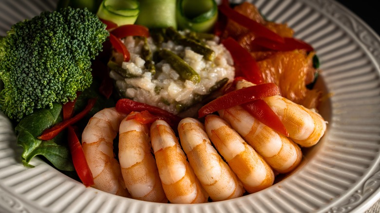 poached shrimp with vegetables