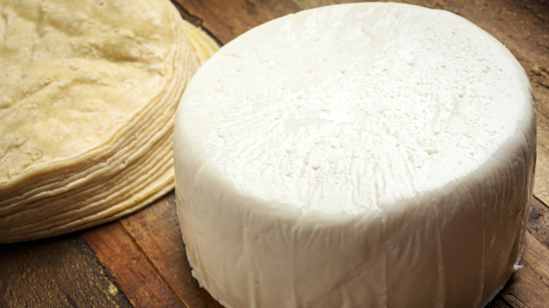 queso fresco with tortillas