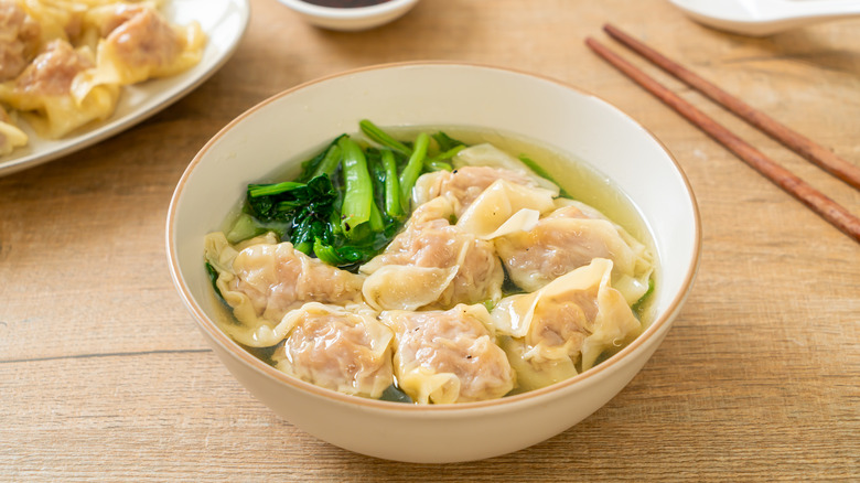 bowl of wonton soup