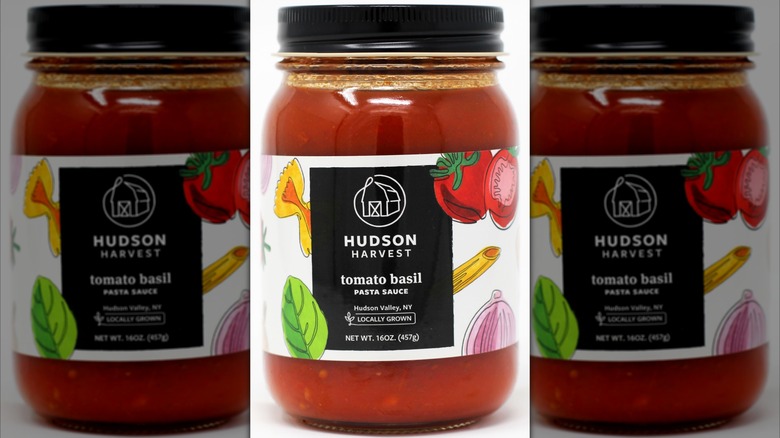 Jar of Hudson Harvest Tomato Basil Sauce