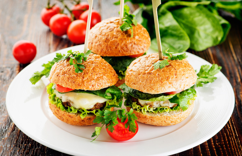 Chicken Guacamole Sliders Recipe