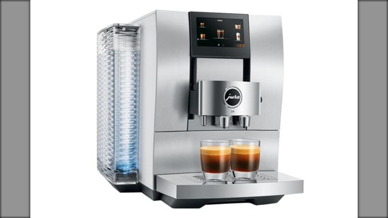 Jura Z10 with coffee cups