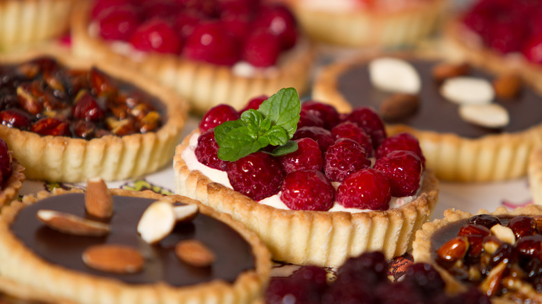 mini pies and tarts