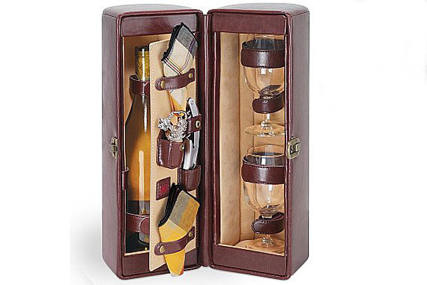 7. Wine Bottle Picnic Set