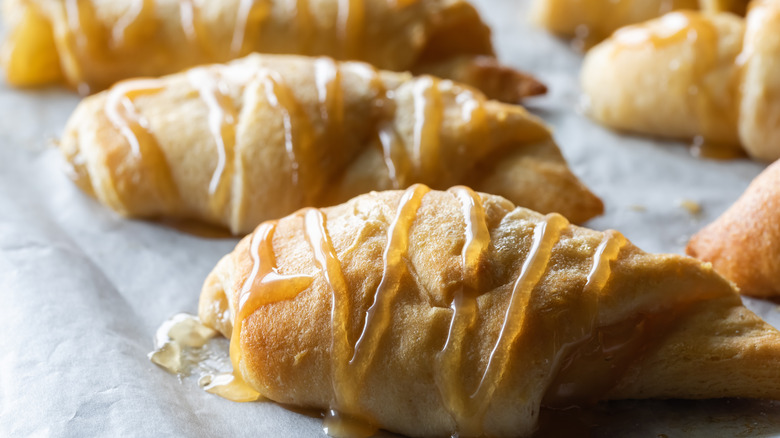 Caramel crescent rolls