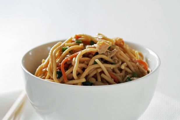 Perfect Peanut Whole-Wheat Pasta with Chicken and Vegetables