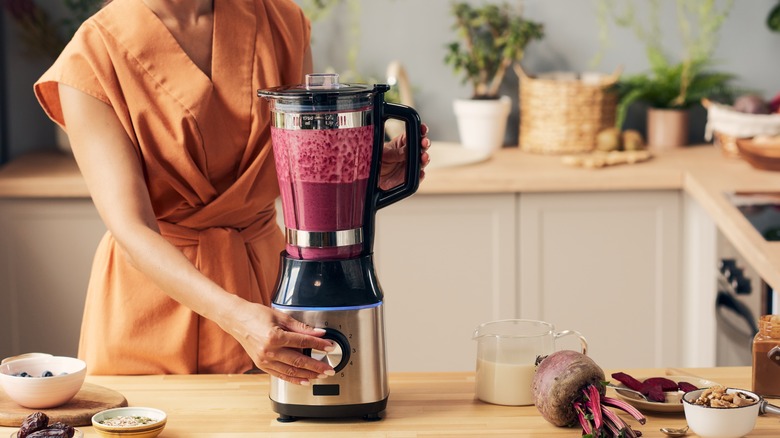 The Dos and Don'ts of Making Juice With a Blender - Cuisine at Home Guides