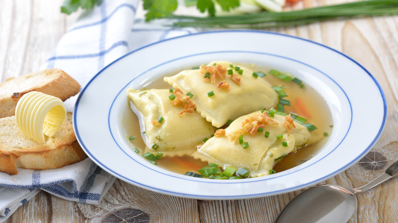 maultaschen pasta dumplings in broth