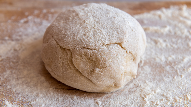 Dry dough ball with flour