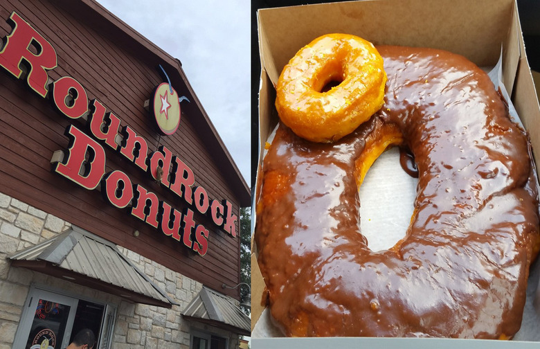 Round Rock Doughnuts, Round Rock, Texas: Texas Size Donut