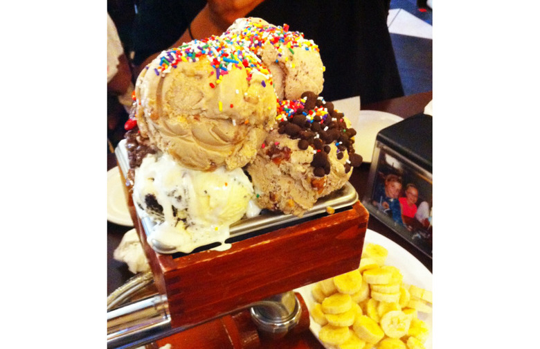 San Francisco Creamery, Walnut Creek, Calif.: Kitchen Sink