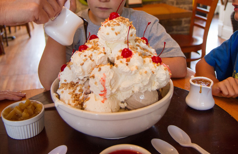 The Comfy Cow, Louisville: The Comfy Cow Sundae Challenge