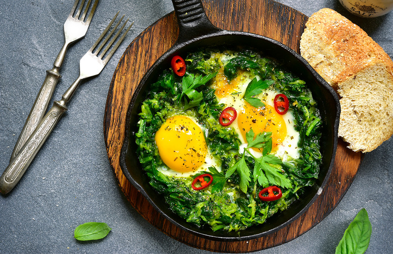 Spicy and Creamy Tunisian Green Shakshuka