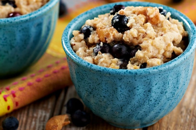 Cinnamon Slow-Cooker Oatmeal