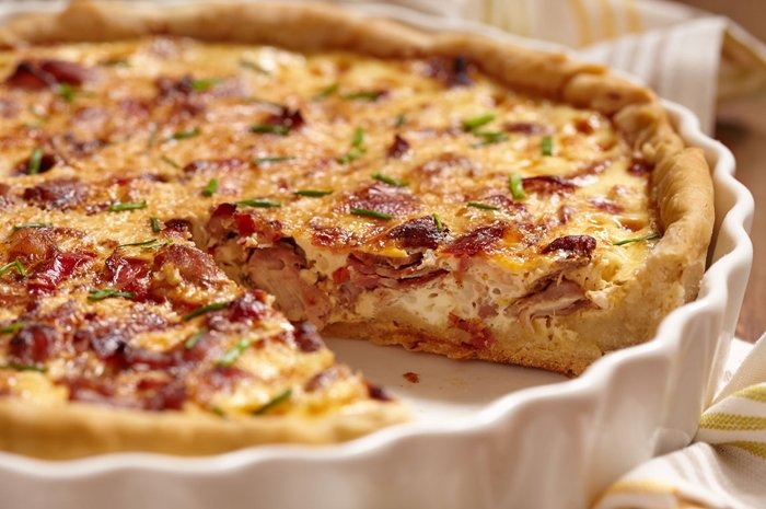 Slow-Cooker Bacon and Cheddar Quiche