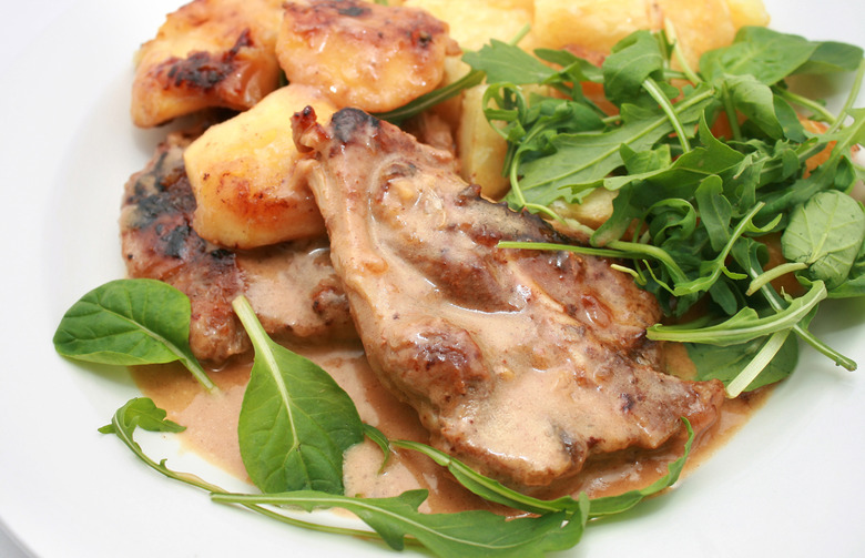 Slow-Cooker Pork Chops with Mustard Thyme Gravy