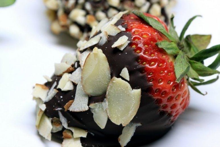 Chocolate-Dipped Strawberries