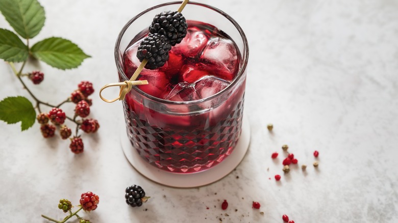 Blackberry cocktail with peppercorns