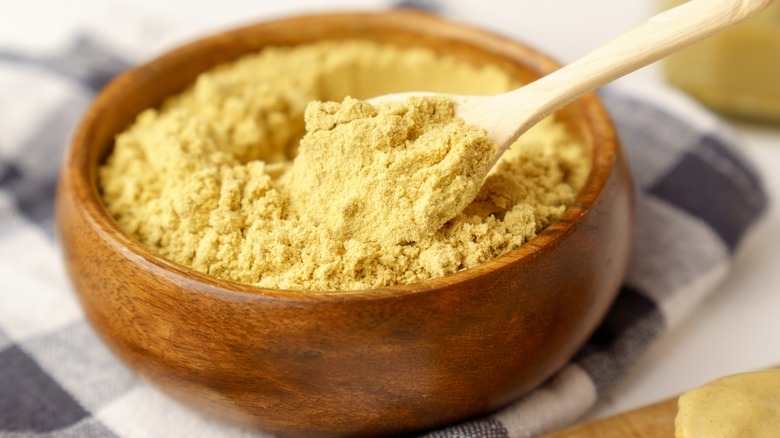 mustard powder in a bowl