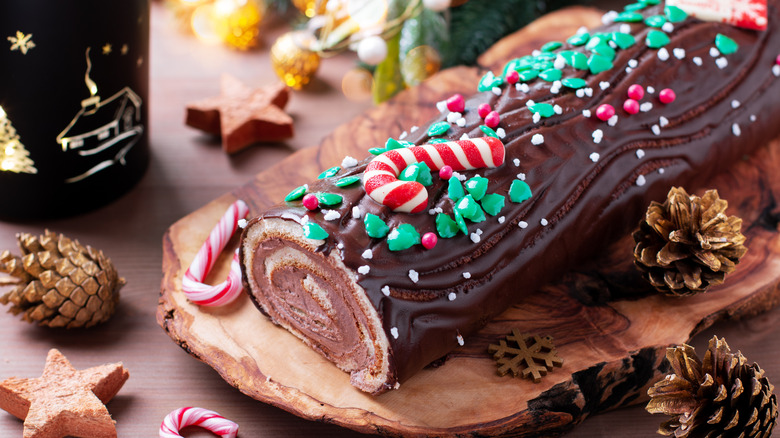 bûche de Noël yule log cake