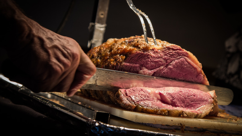 carving prime rib