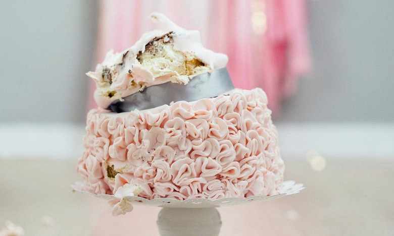 Floral Cakes| Weddings| Wedding Planning | Wish N Wed | Fancy wedding cakes,  Beautiful wedding cakes, Huge wedding cakes