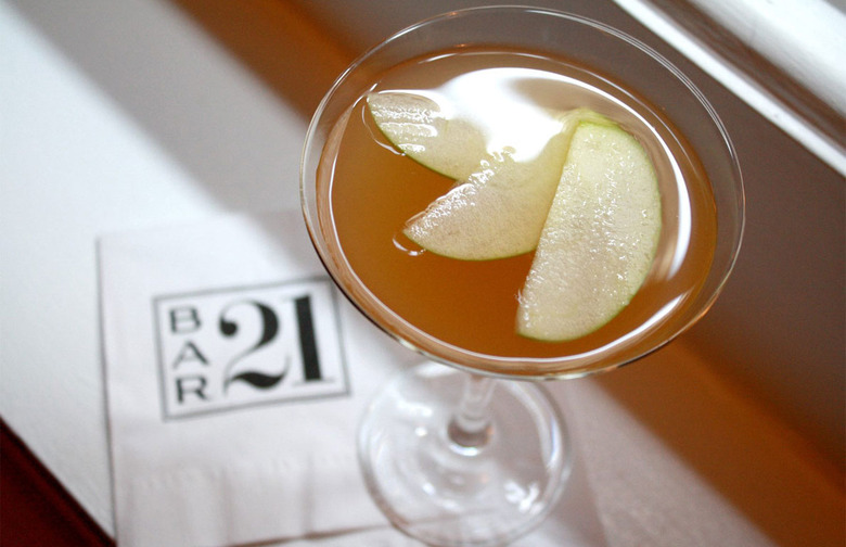 #16 Bar '21' and Lounge | Bar Room (New York City)