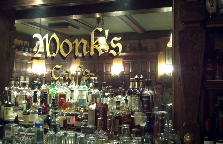 #32 Monk's Café (Philadelphia)