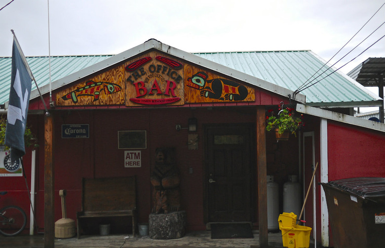 #140 The Office Bar (Hoonah, Alaska) 