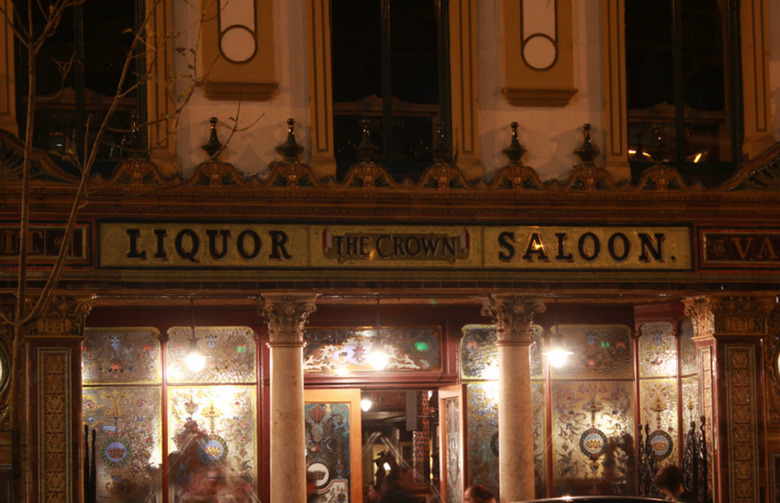 13. The Crown Liquor Saloon (Belfast, Northern Ireland) 