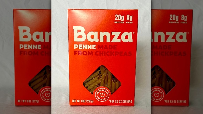 Banza chickpea penne box