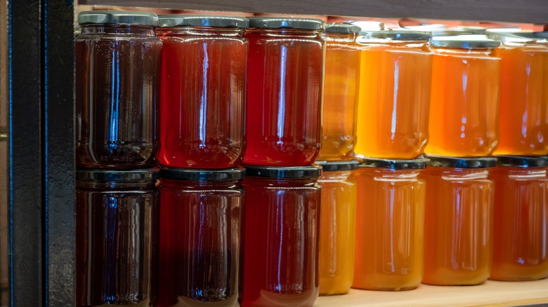 Different types of honey