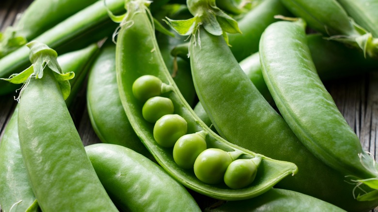 Sugar snap peas open