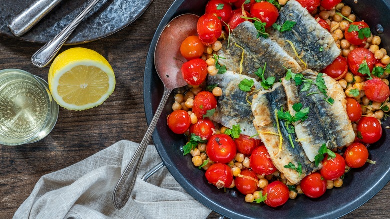 Sardine and chickpea salad