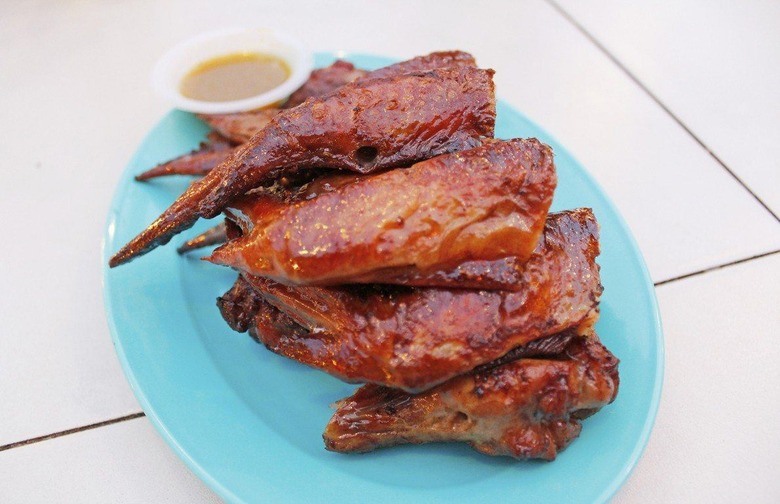 Grilled Chicken Wings With Jalapeño Barbecue Sauce